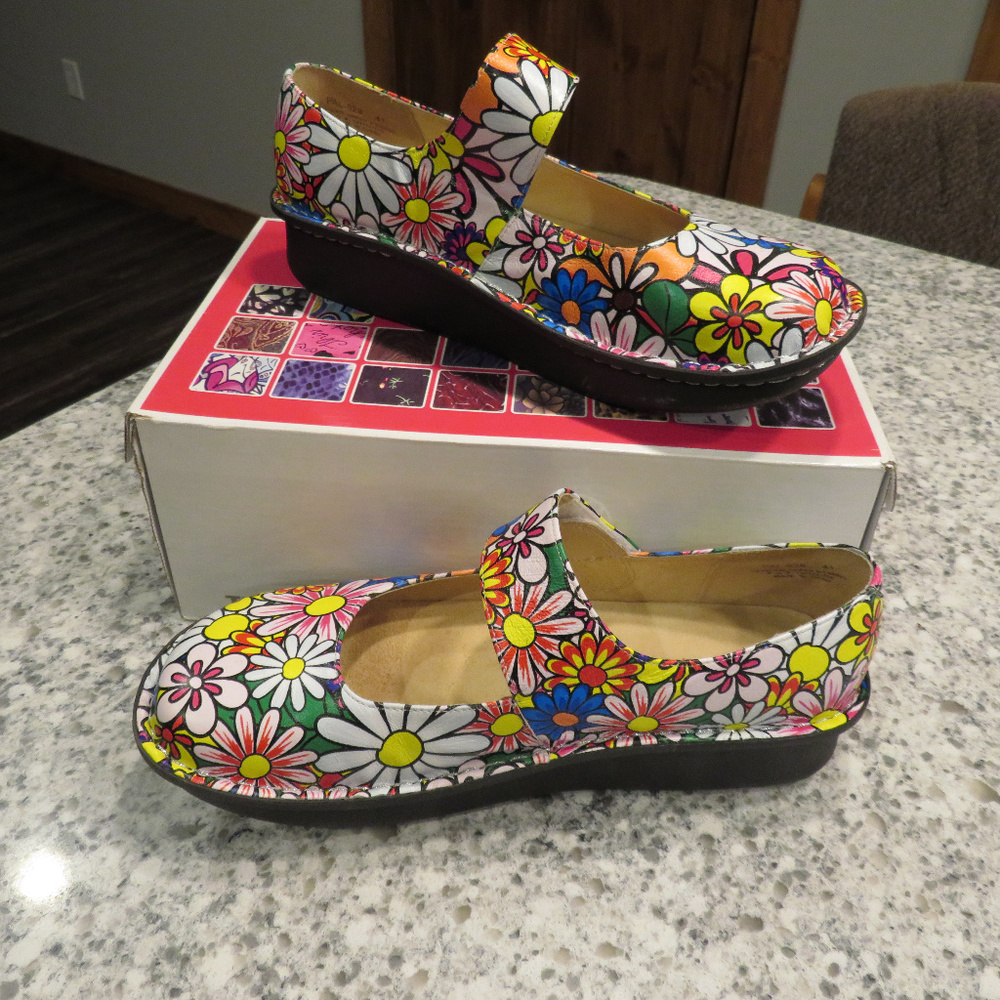 Alegria "Flower Power" Shoes Size 41